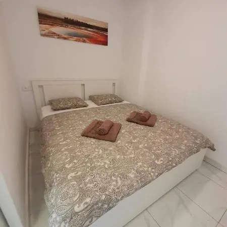 Апартаменты Apartmento Torre Торевьиа